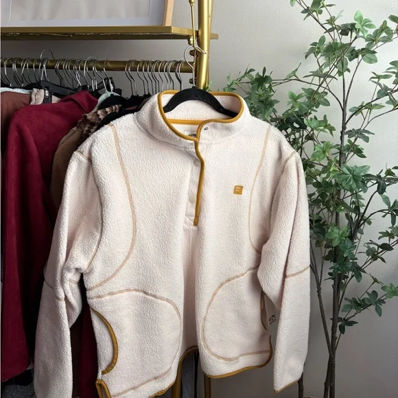 Billabong Cream and Tan Sherpa Jacket - Picture 1 of 4